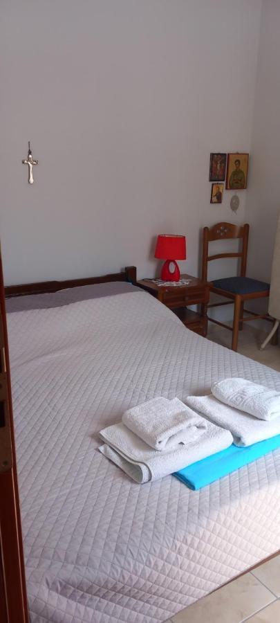 Ftoulis Apartment Skyros Bagian luar foto