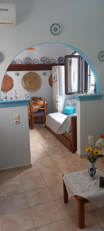 Ftoulis Apartment Skyros Bagian luar foto